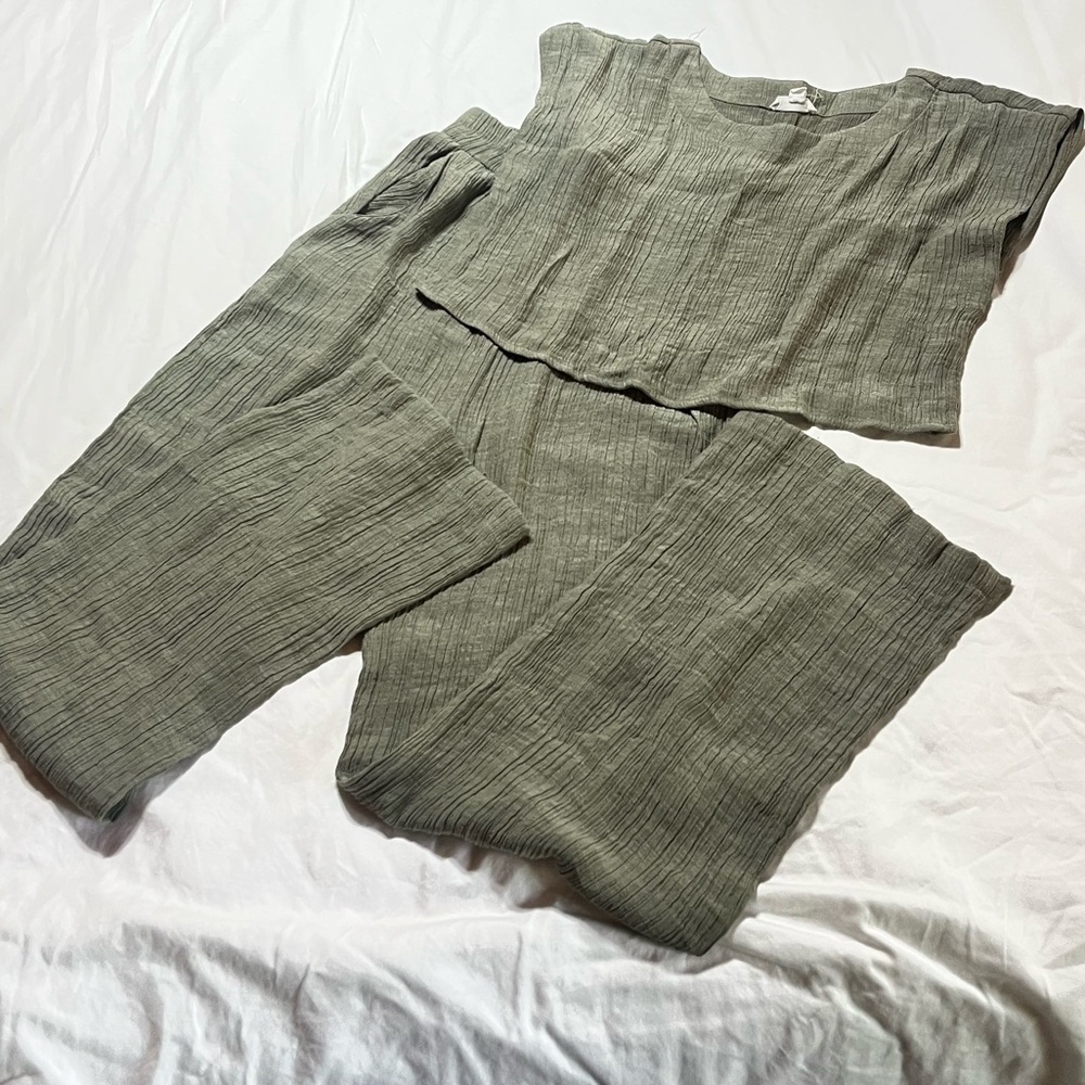 Blu Pepper Olive Green Textured Jumpsuit Romper Set